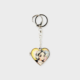 NewJeans Get Up Metal Mirror Keyring (Danielle)